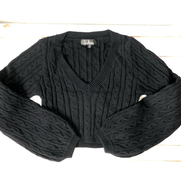 Lulus Sweaters - Lulu’s Nestle Close Black Knit Cropped Sweater NEW